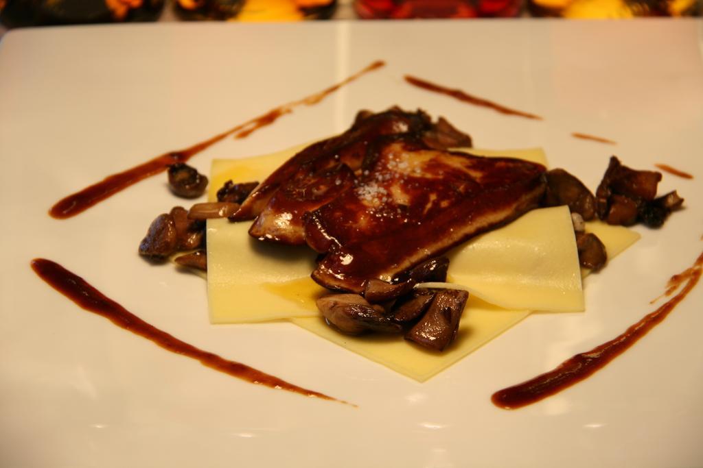 Logis Au Canard Gourmand Samatan エクステリア 写真